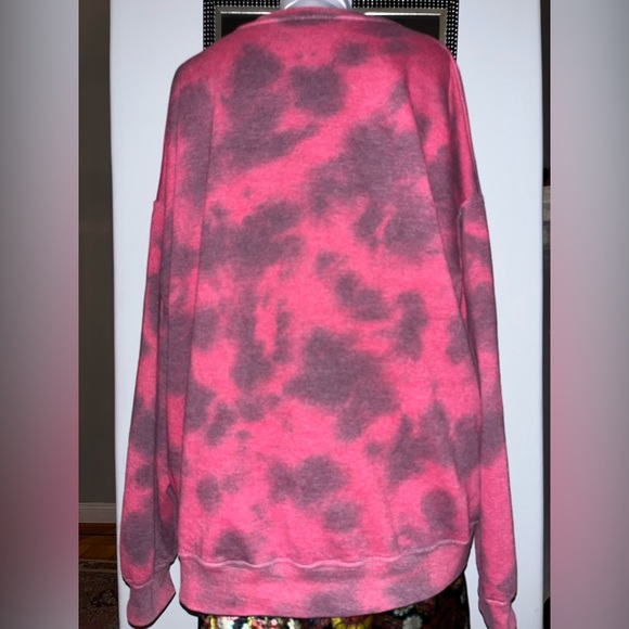 COPY - Urban Outfitters Def Leopard Sweatshirt - Size S/M - Picture 4 of 7